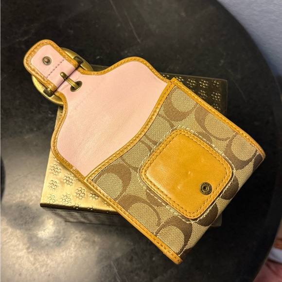 Coach Tan and Brown Signature Wallet - Picture 3 of 6